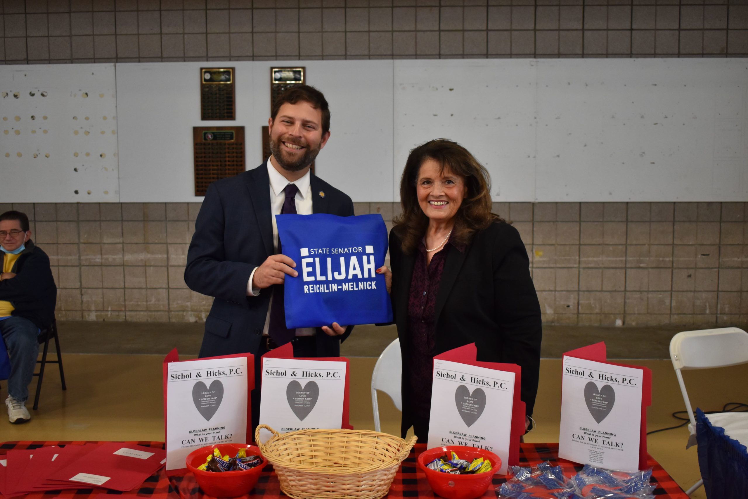 Senator Elijah Reichlin-Melnick hosts over 800 local seniors for first annual “Senior Fair”