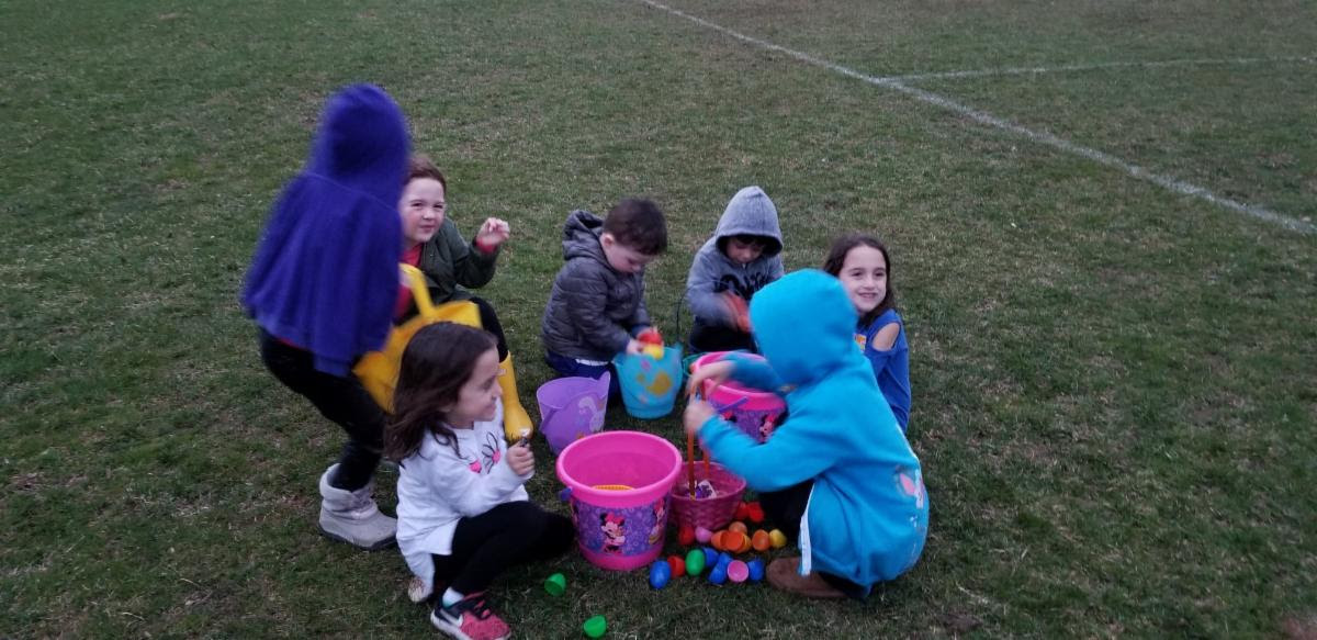 FLASHLIGHT EGG HUNT