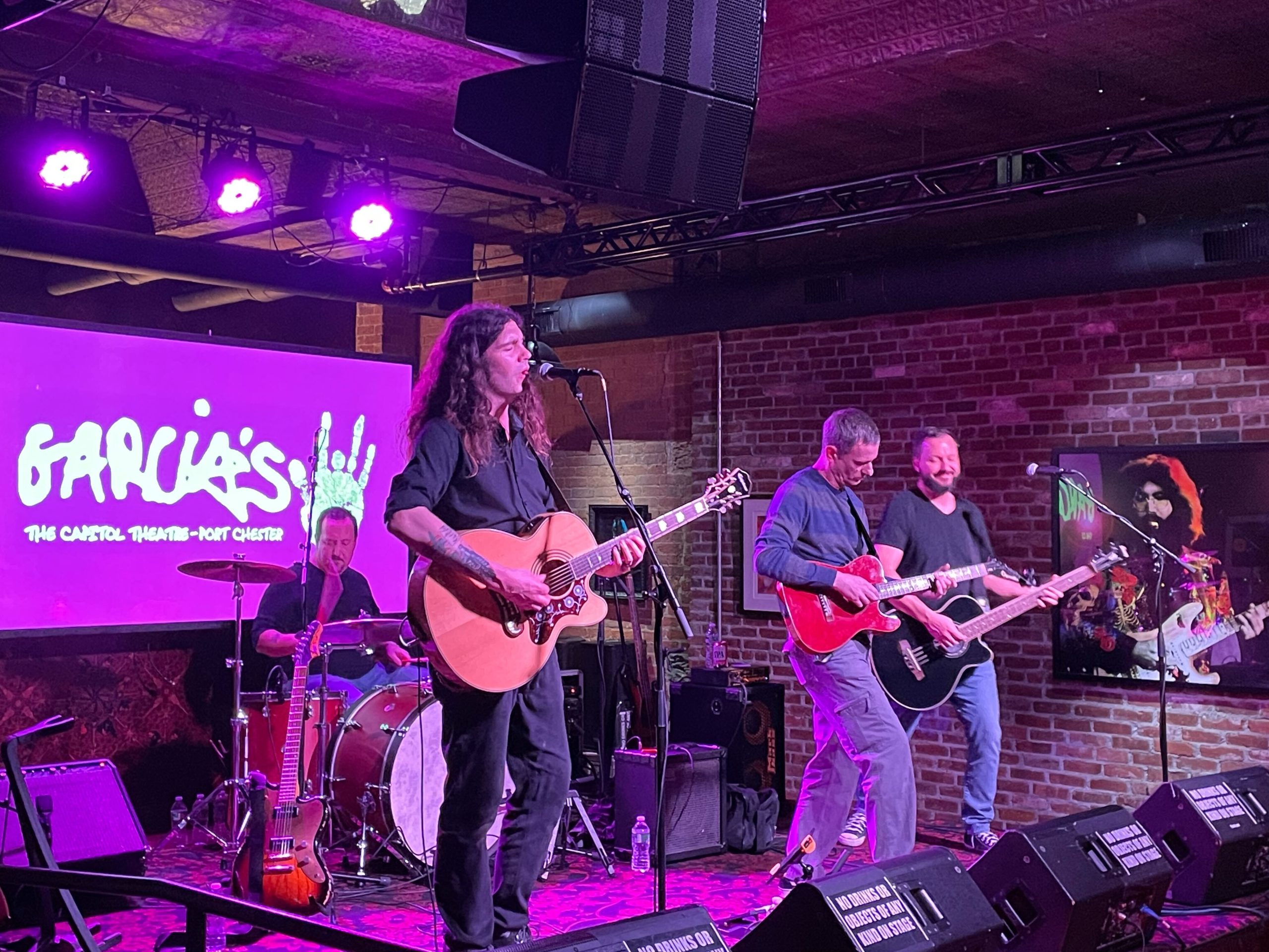 Live and Unplugged Thrills Fans at Legendary Garcia’s with 90’s Grunge Rock