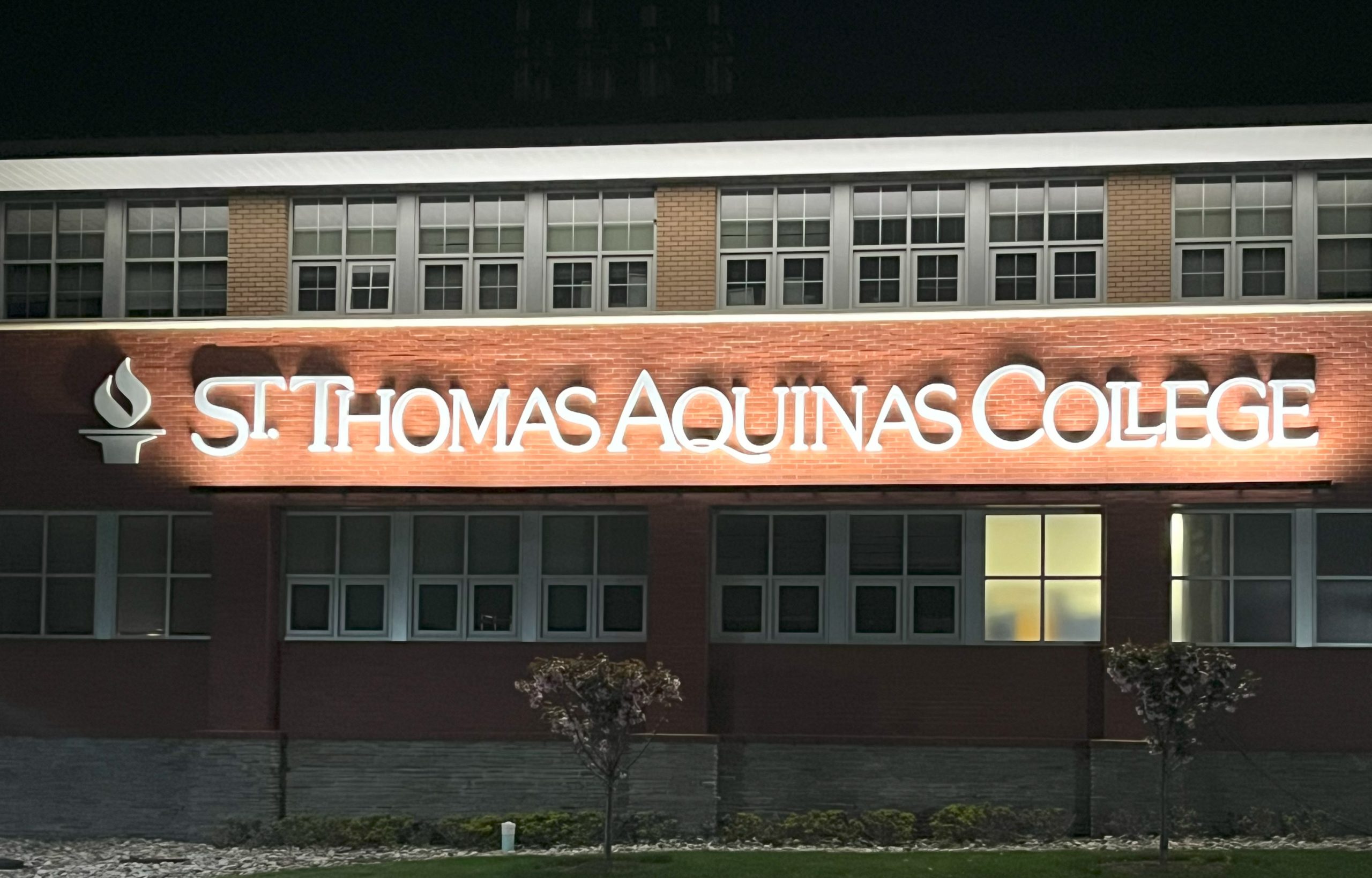 St. Thomas Aquinas College to Shine the Light on Graduates at 67th Commencement on May 10