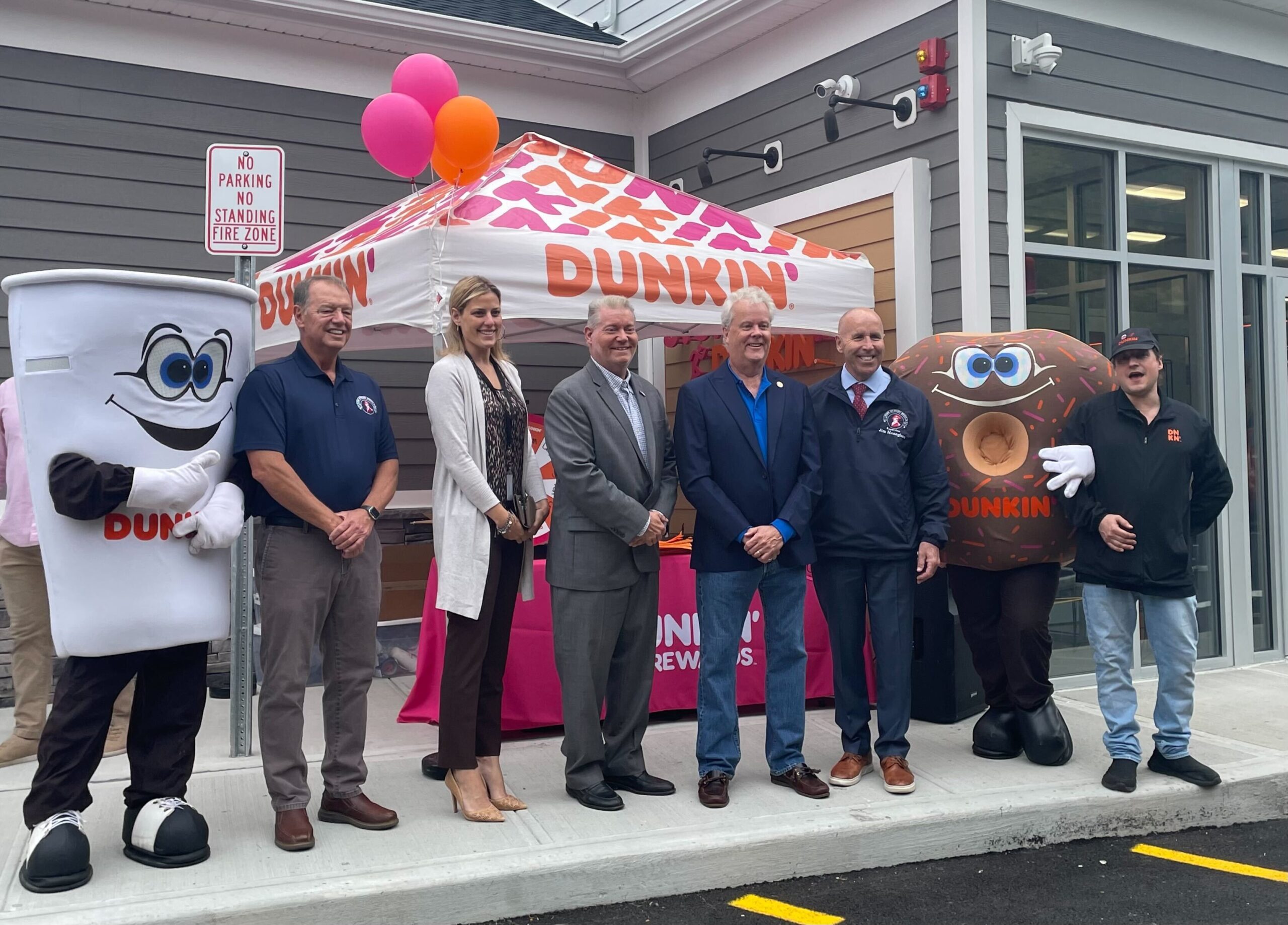 Ribbon Cutting Ceremony Celebrates New Dunkin’ Opening in Stony Point
